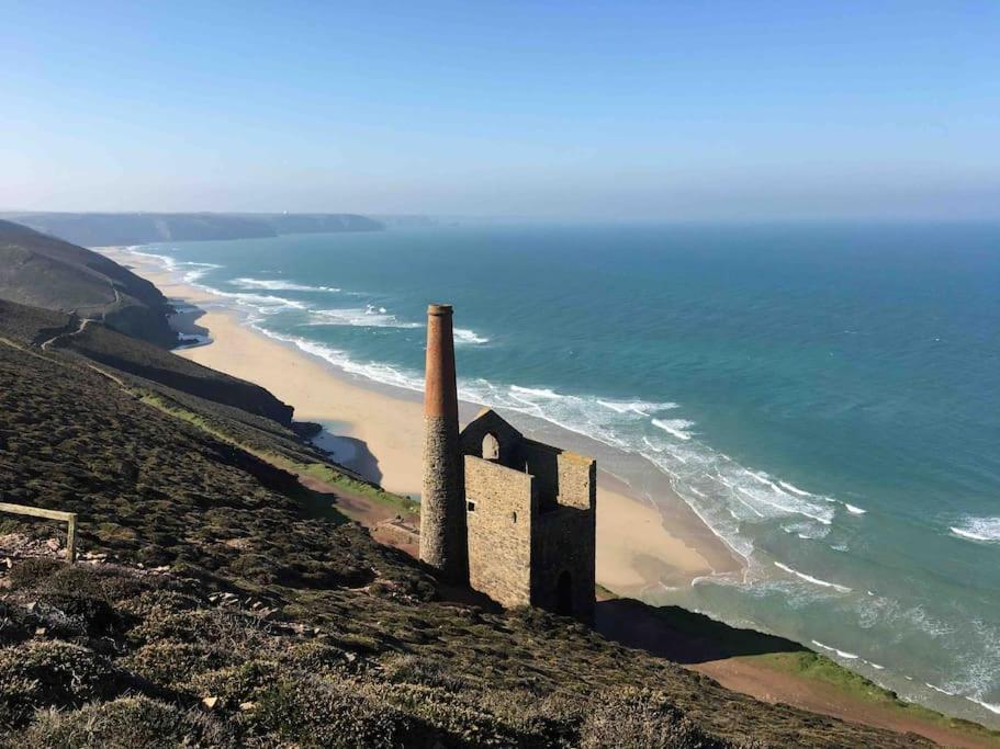 St Agnes Perfect Location, Hot Tub, Sea Views, Gym Apartment Exterior foto